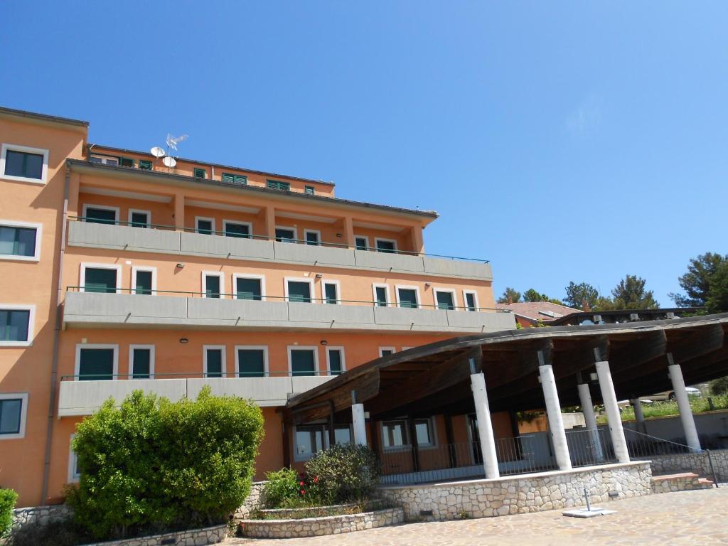 Hotel Santangelo Monte SantʼAngelo Exterior foto